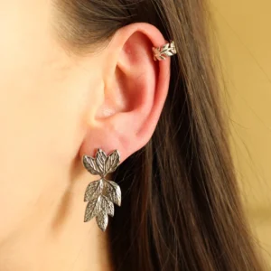 Fieke ear cuff zilver